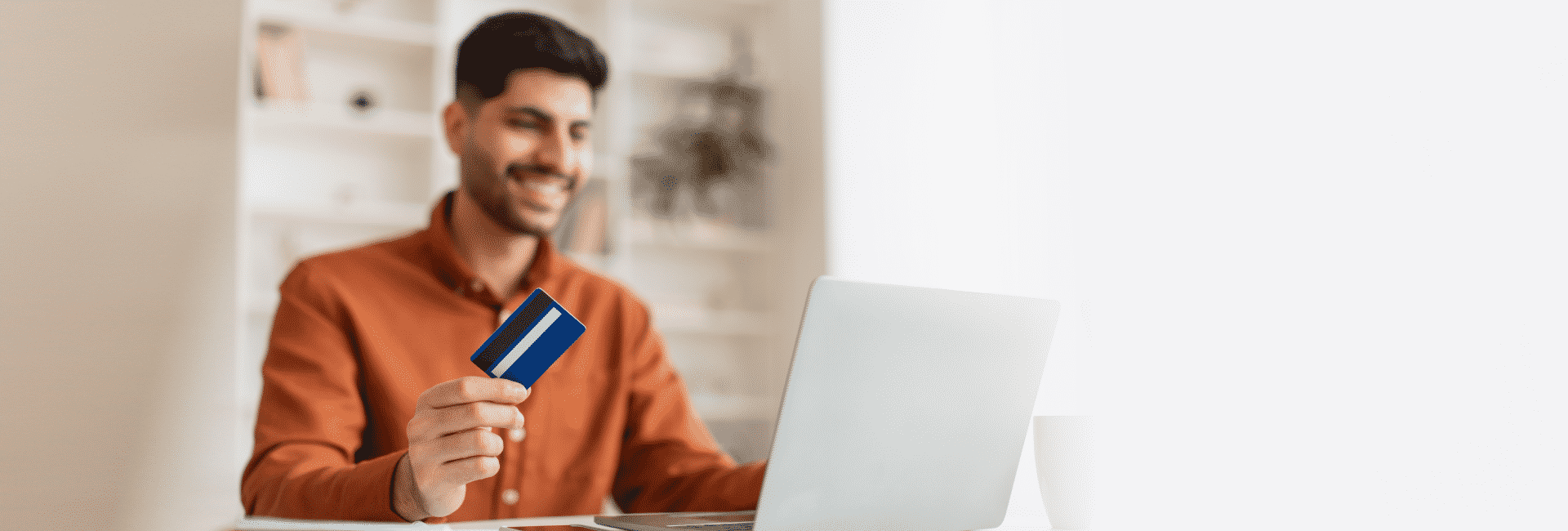 تغيير أو ترقية بطاقتك الائتمانية